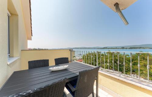 2 Bedroom Stunning Apartment In Turanj