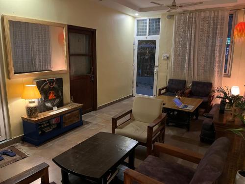 Khu vực ghế ngồi tại Santushti