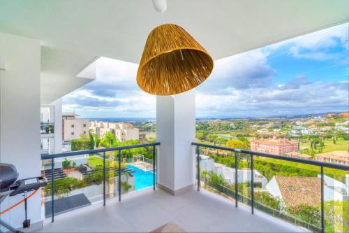 Conde Nest Flat with Wouw Views