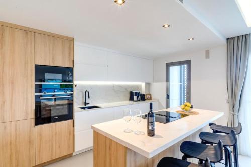 Conde Nest Flat with Wouw Views