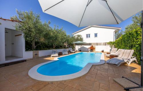 Awesome Apartment In Kastel Stari