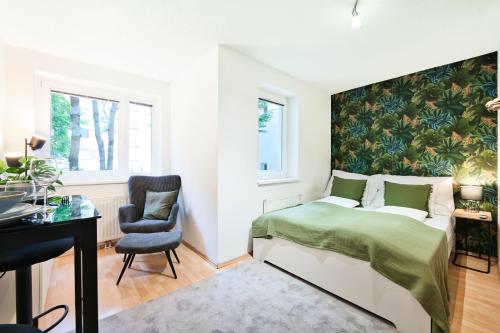 Bright City Apartment Free Parking & 2 Min to Subway