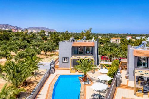 Villa Alpha by Villa Plus