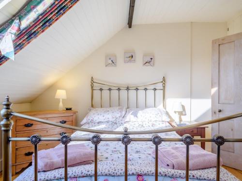 Ένα ή περισσότερα κρεβάτια σε δωμάτιο στο 3 Bed in Lynton 78823