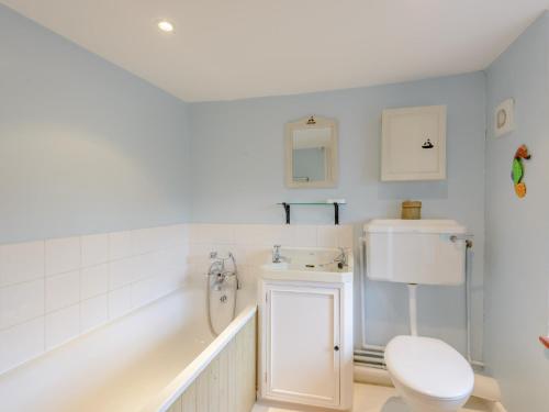 Ένα μπάνιο στο 4 Bed in Isle of Purbeck 78042