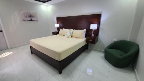 Postel nebo postele na pokoji v ubytování Hotel New York