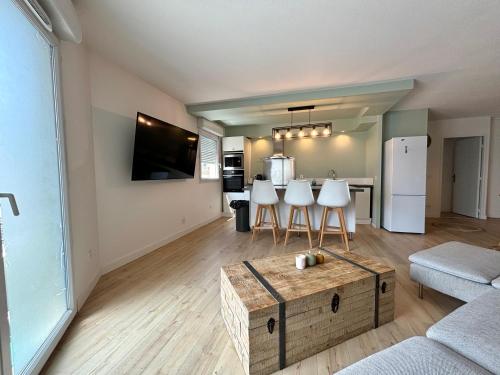 Photo de la galerie de l'établissement O Fabuleux * 2 chambres * Parking * Clim* WIFI/TV, à Avignon