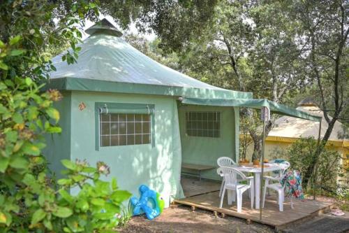 Κήπος έξω από το Camping 3 étoiles - Piscine - ccbbh0a
