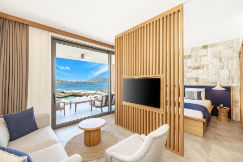 Televisyen dan/atau pusat hiburan di Mirada Exclusive Bodrum
