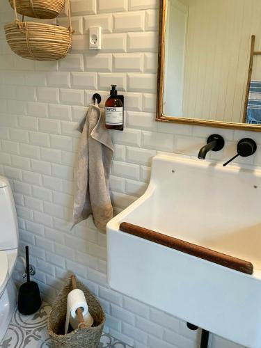 Fotografie z fotogalerie ubytování Southern Flair In Modern Danish Summer House v destinaci Neder Lysabild