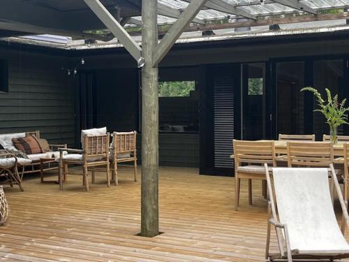 Kawasan patio atau luaran di Peaceful Home Close To Beach At Reersø