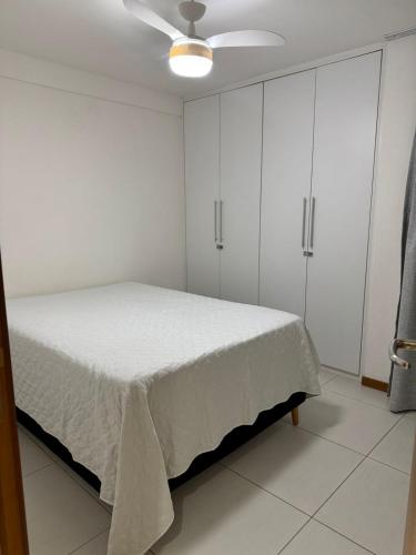 Postel nebo postele na pokoji v ubytování Lindo Apt - Próx à praia do porto da Barra