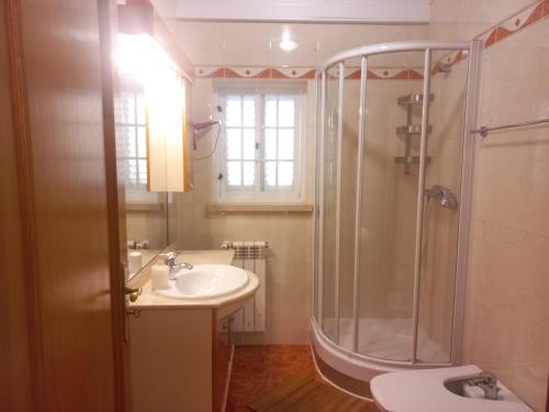Cozy Private Room in Nazaré - Independent Entrance - No Sharing Areas