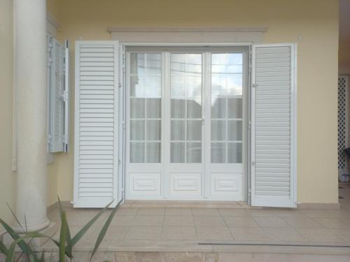 Cozy Private Room in Nazaré - Independent Entrance - No Sharing Areas