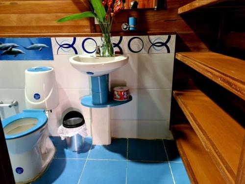 Koupelna v ubytování Hotel Delfín Real