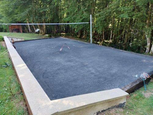 Photo de la galerie de l'établissement Jolie maison en plein pays vert., à Sainte-Fortunade