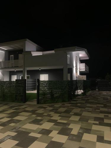 Το κτήριο όπου στεγάζεται  το διαμέρισμα