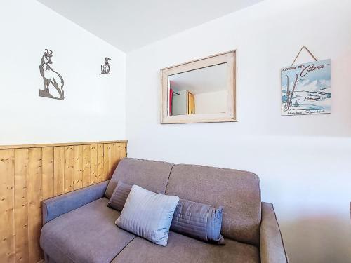 Apartment Les Lauzes C19 by Interhome