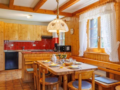 Fotografie z fotogalerie ubytování Chalet Notre Rêve by Interhome v destinaci Zinal