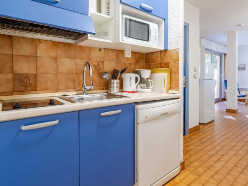 Photo de la galerie de l'établissement Studio familial avec Wi-Fi à Roquebrune-Cap-Martin - FR-1-827-40, à Roquebrune-Cap-Martin