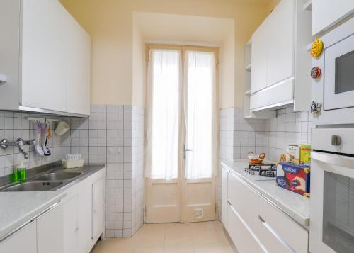 Η κουζίνα ή μικρή κουζίνα στο Quiet Mountains Apartment - with Wi-Fi, Smart TV
