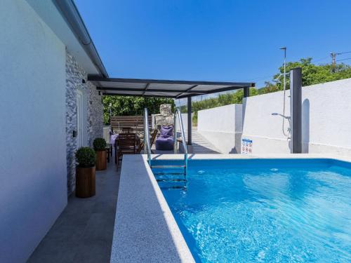 Apartment Tatiana by Interhome