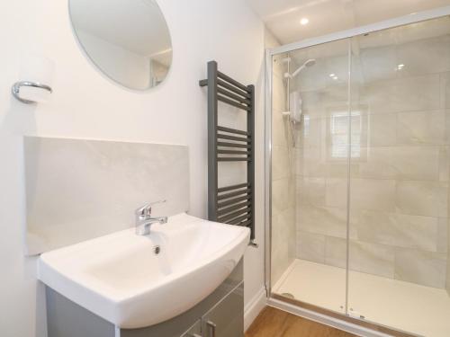 Ένα μπάνιο στο Rockpools, 23 Carncrows Street