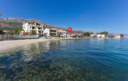 Gorgeous Apartment In Kastel Kambelovac