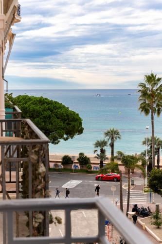 Le Miramar Apartment Sea View