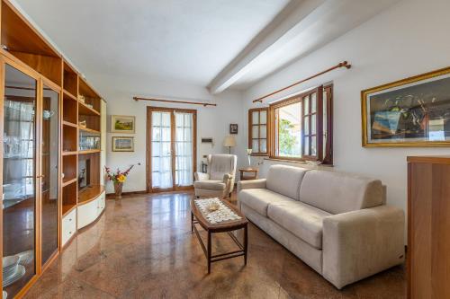 Gallery image of Elena House - Ampio Giardino a pochi passi da Forte dei Marmi in Vallecchia