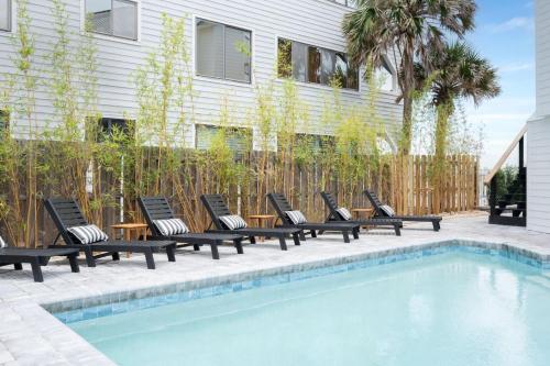 Kolam renang di atau dekat dengan Seaside Rose-Ocean Front, Private Pool, Ht Tub, Slps 28