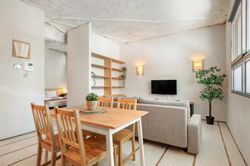 Cosy flat with good connections - Luis Ruiz 2