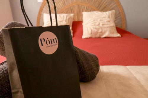 Calia by Pom, parking, piscine