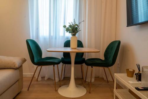 G232 Brand new Design Apartment Feria Madrid