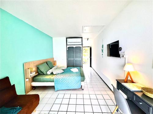 Mynd úr myndasafni af Ginestoo - appartement vue mer, piscine, mer à pied í Le Diamant