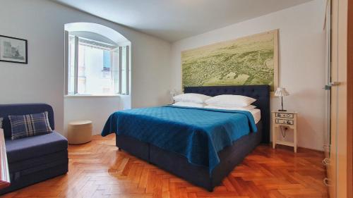 Apartment See Everlasting Split