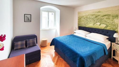 Apartment See Everlasting Split