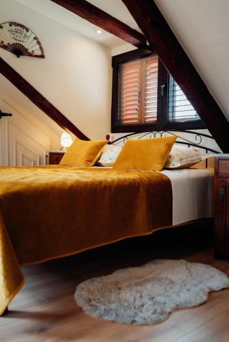 Katil atau katil-katil dalam bilik di Old town Villa TROGIR STARS with free parking