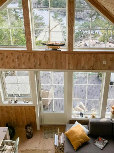 Χώρος καθιστικού στο Unique Cabin By The Water On Kråkerøy