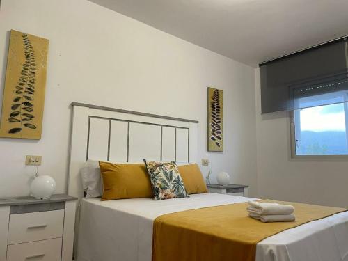 Amplio piso con garaje en Boiro