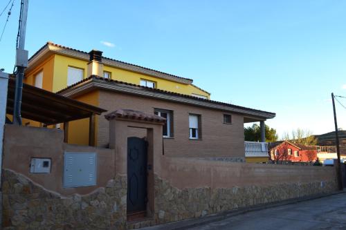 Casa Dobón, Castralvo – Harga Terkini 2022