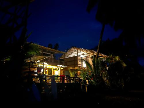 Termales - agua caliente - nuquiにあるcabaña tellinのギャラリーの写真