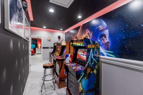 5BR Getaway with Pool Arcade Games and Resort Access photo 22