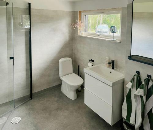 Koupelna v ubytování Nature-Close Cottage Near The Sea