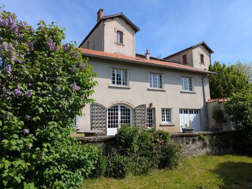 Maison calme avec grand terrain, proche commodités et sites médiévaux - FR-1-582-133