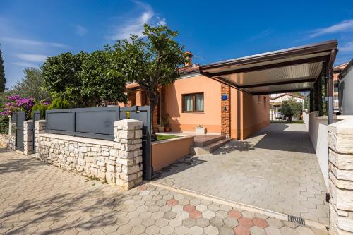 Family friendly house with a swimming pool Rovinj - 24669
