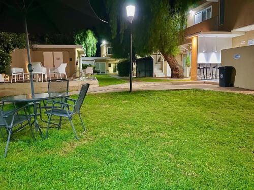Taman di luar Complejo Turístico Mendoza