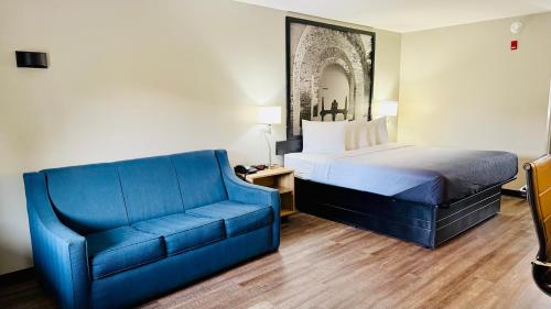Katil atau katil-katil dalam bilik di Super 8 by Wyndham Ft. Oglethorpe GA/Chatt TN Area