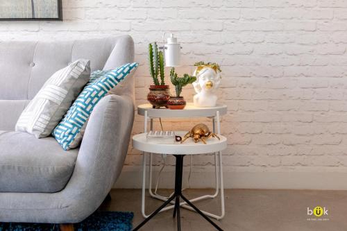 Χώρος καθιστικού στο ART AND STYLE Wonderful space for a couple