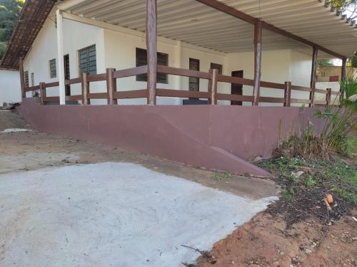 a skateboard ramp in front of a building at Casa 3K in Altamira